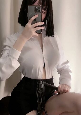 Lolaaasaur Nude Leaks OnlyFans Photo 33