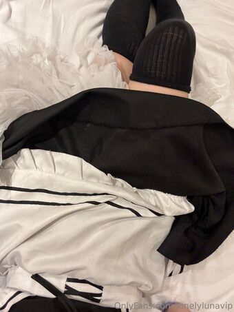 lonelylunavip Nude Leaks OnlyFans Photo 19