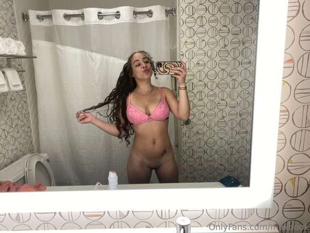 makbook Nude Leaks OnlyFans Photo 13