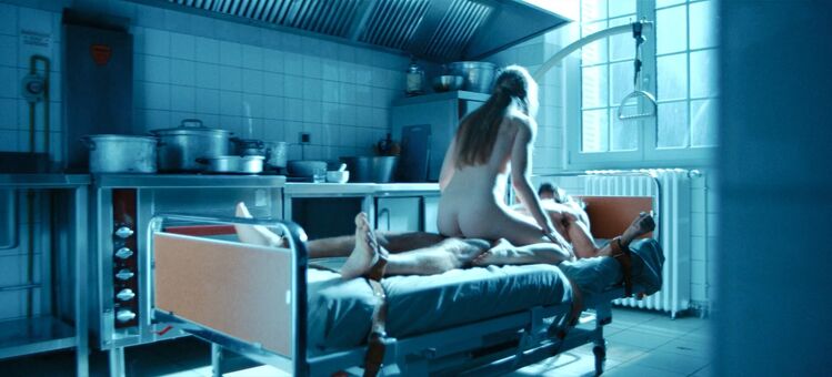 Noemie Schmidt Nude Leaks OnlyFans Photo 5