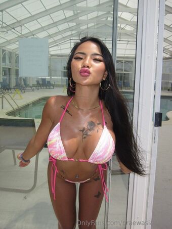 praewasianfree Nude Leaks OnlyFans Photo 1