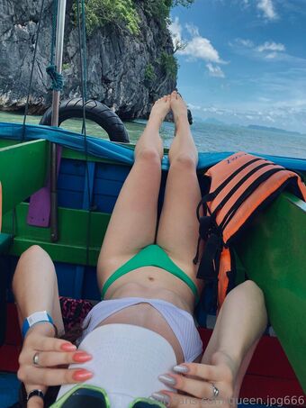 queen.888 Nude Leaks OnlyFans Photo 9