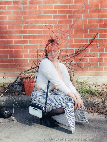 sleepiestbunny Nude Leaks OnlyFans Photo 9