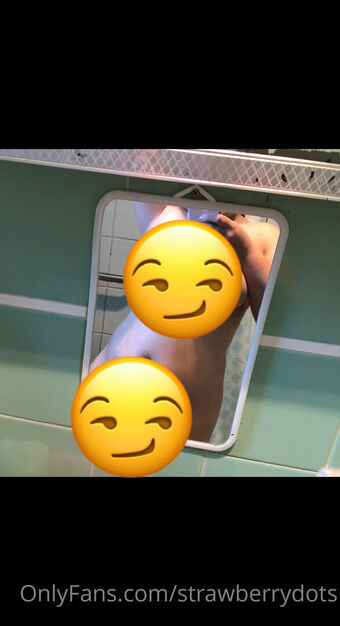 strawberrydots Nude Leaks OnlyFans Photo 6