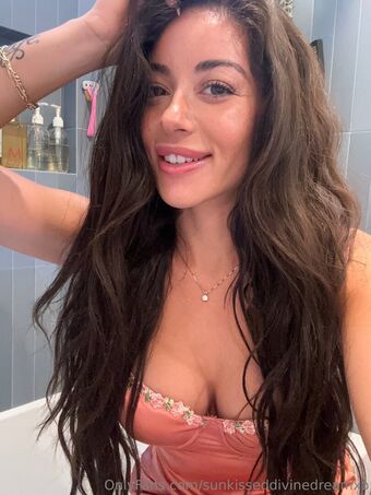 sunkisseddivinedreamxo Nude Leaks OnlyFans Photo 33