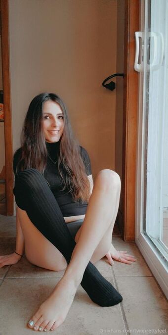 twoprettyfeet Nude Leaks OnlyFans Photo 52