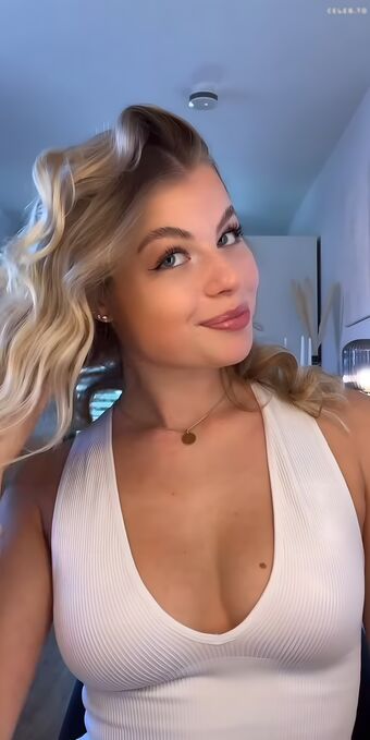 Vallixpauline Nude Leaks OnlyFans Photo 213