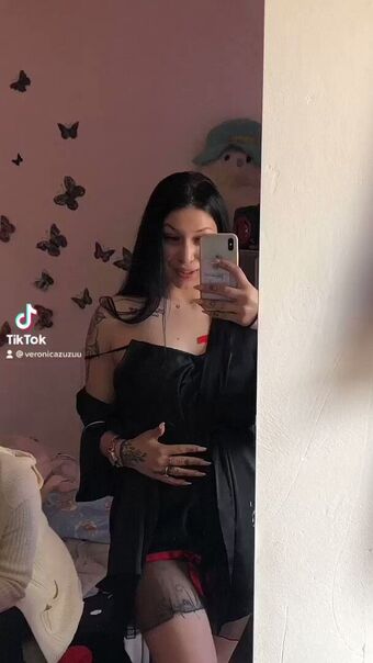 Veronica Zuzu Nude Leaks OnlyFans Photo 3