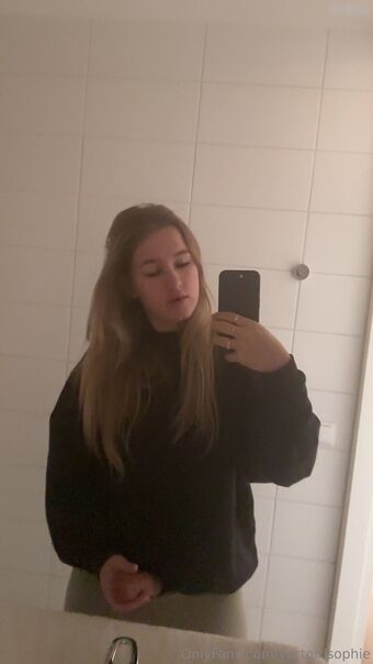 Yurtgirlsophie Nude Leaks OnlyFans Photo 23