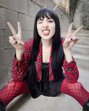 Amy Roberts Nude Leaks OnlyFans Photo 35