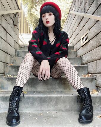 Amy Roberts Nude Leaks OnlyFans Photo 34