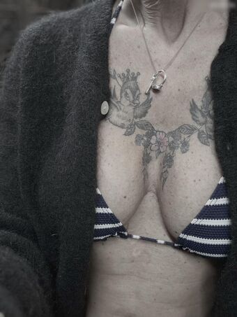 Astrid Zeegen Holt Nude Leaks OnlyFans Photo 12