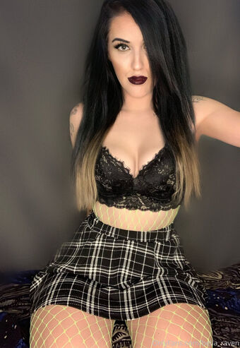 bella_raven Nude Leaks OnlyFans Photo 1