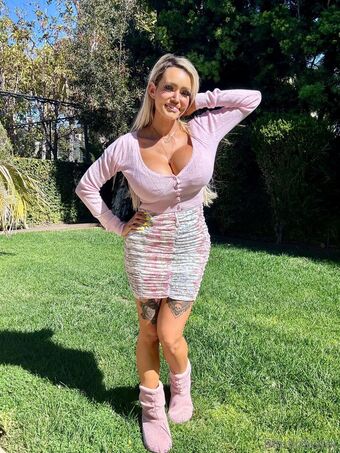 bimbowifey Nude Leaks OnlyFans Photo 27