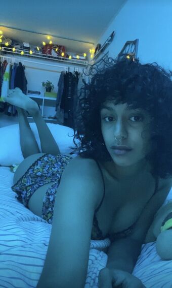 entergalactits Nude Leaks OnlyFans Photo 6