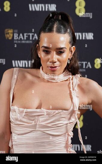 Hannah John-Kamen Nude Leaks OnlyFans Photo 142