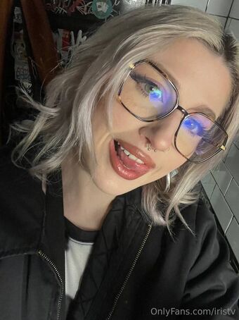 iristv Nude Leaks OnlyFans Photo 29