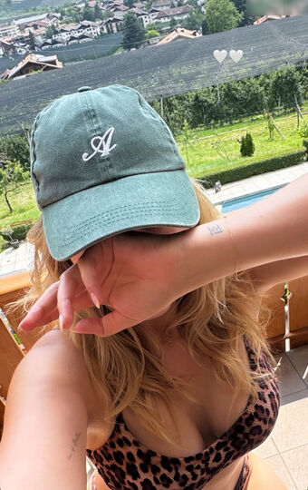 Josefin Bressel Nude Leaks OnlyFans Photo 25