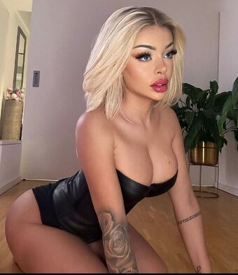 Katja Krasavice Nude Leaks OnlyFans Photo 9