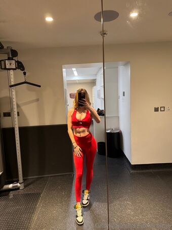 lareinatay Nude Leaks OnlyFans Photo 23