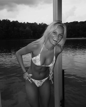 Lily Torrence Nude Leaks OnlyFans Photo 26