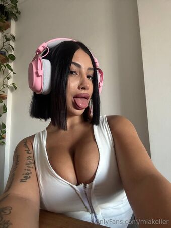 miakeller Nude Leaks OnlyFans Photo 15