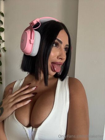 miakeller Nude Leaks OnlyFans Photo 17