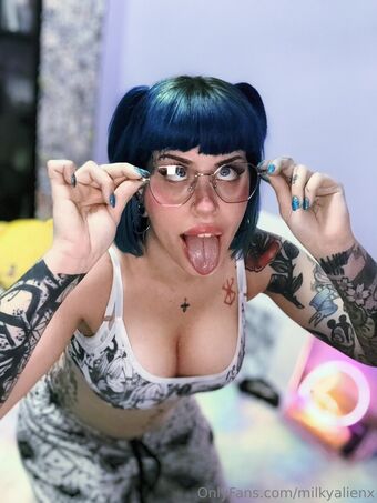 milkyalien Nude Leaks OnlyFans Photo 16