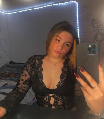 Nicole Dyer Nude Leaks OnlyFans Photo 4