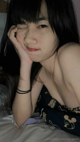 sky.gemi Nude Leaks OnlyFans Photo 15