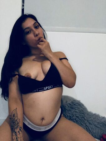 yamilexxx Nude Leaks OnlyFans Photo 2