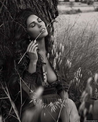 Yolanthe Cabau Nude Leaks OnlyFans Photo 11